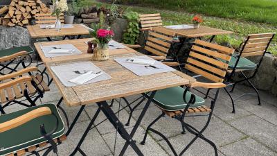 Hotel Bockmaier Oberpframmern bei München Gastgarten