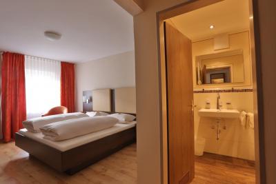 Hotel Bockmaier Oberfprammern bei München Zimmer Bad